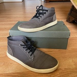 Timberland Men’s Groveton Chukka Shoes in used condition.